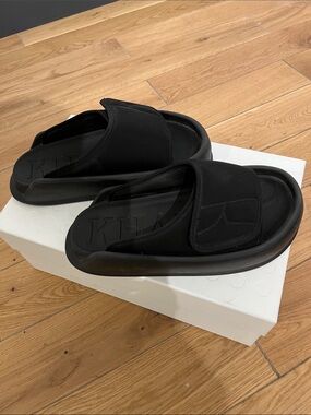KHAITE Black Padded Slide Sandals